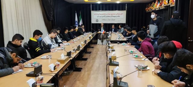 دانش‌آموزان کرمانشاه راهی واحدهای صنعتی شدند