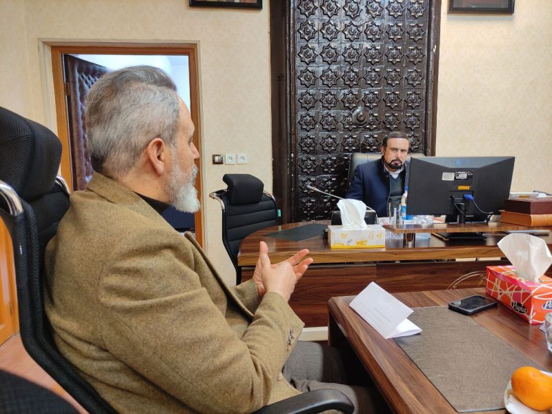 تأکید بر شناخت هویت ایرانی و اسلامی بین جوانان