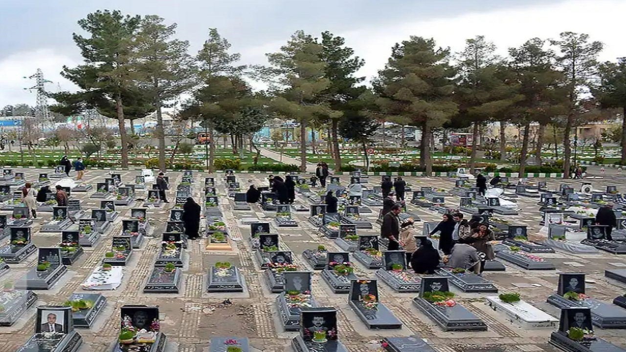 آماده‌سازی آرامستان‌های کرمانشاه برای پنجشنبه “آخرسال” و “غریبان”