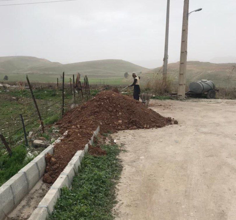 تخریب و انسداد کانال و معبر عمومی روستا با دخالت مستقیم آقای بخشدار؟!