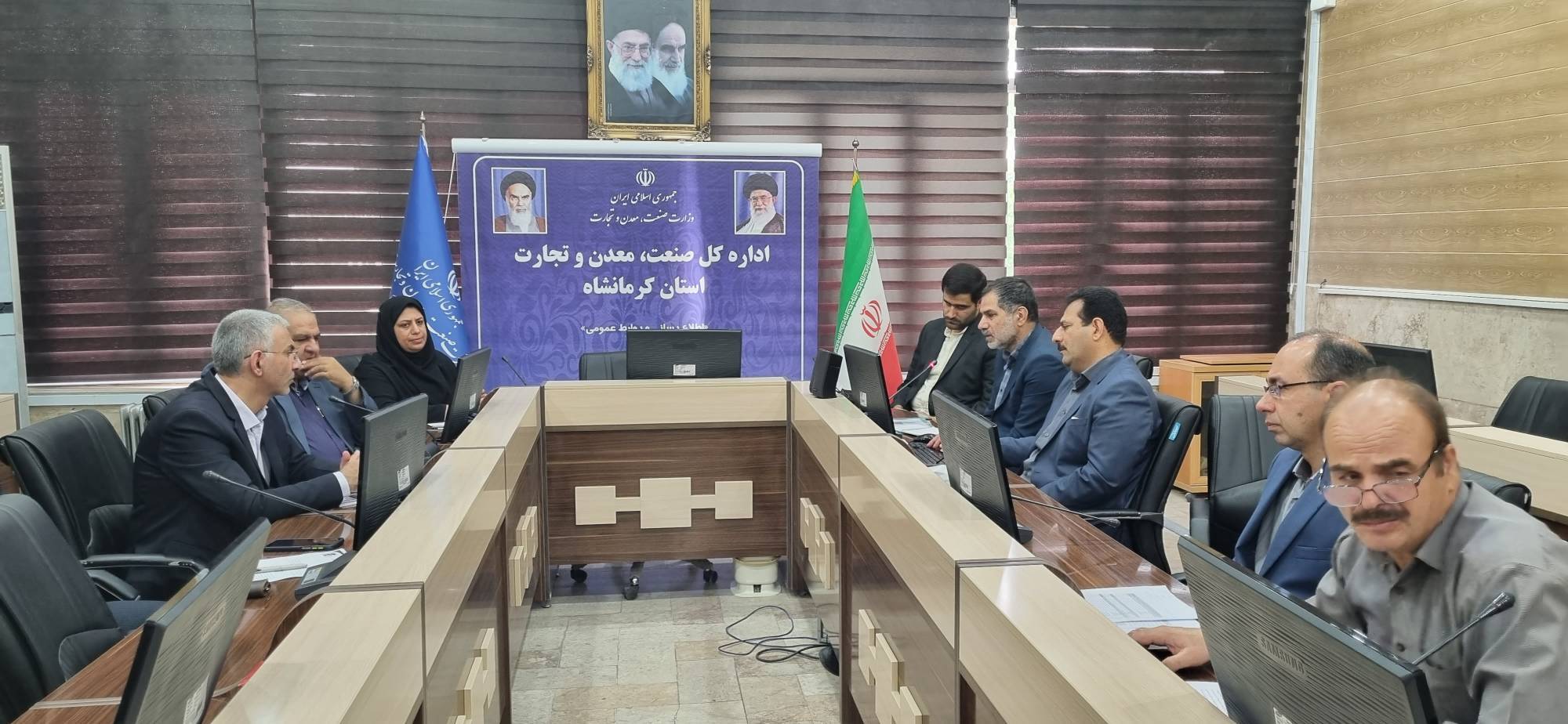 جلسه بررسی کاهش بار شهرک های صنعتی استان کرمانشاه و کارخانجات برگزار شد