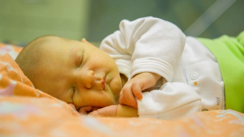 بی‌توجهی به زردی نوزاد ممکن است سبب ناشنوایی یا عقب‌ماندگی ذهنی کودک شود