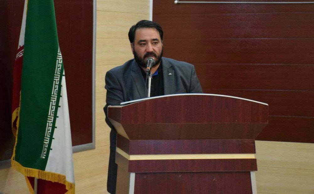 تجار و بازرگانان تمام قد در خدمتِ زائرین اربعین