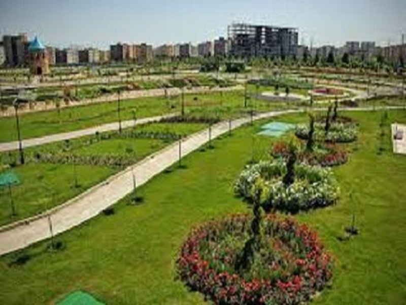 احداث فضای سبز تقاطع غیرهمسطح سپاه پاسداران