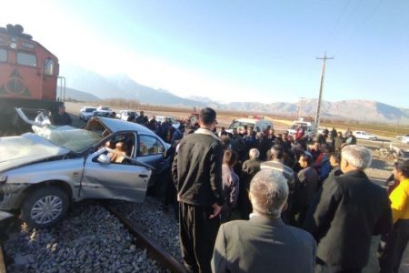 ۲ کشته در برخورد قطار با سمند در کرمانشاه