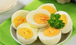 مصرف «تخم‌مرغ» در هیچ گروه سنی نباید حذف شود