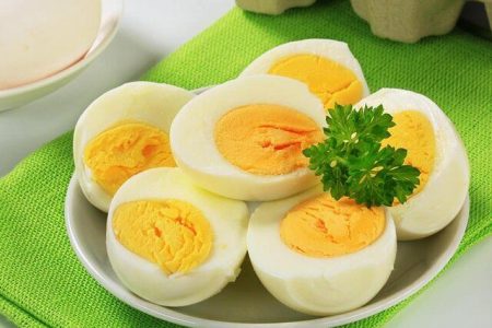 مصرف «تخم‌مرغ» در هیچ گروه سنی نباید حذف شود