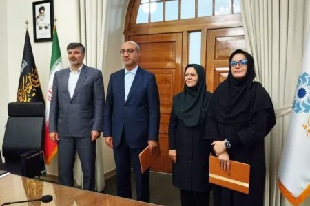 تفاهم‌نامه راه‌اندازی ۹ دستگاه کتابخانه سیار در استان کرمانشاه امضا شد