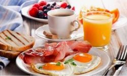 برای کاهش وزن صبحانه بخوریم یا نه؟