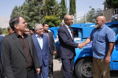 توزیع ۲۱ هزار بسته نوشت‌افزار حمایت از تحصیل دانش‌آموزان محروم است