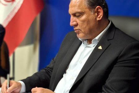 تأکید مدیرعامل صندوق کارآفرینی امید بر توسعه، انضباط سازمانی و تقویت زیرساخت‌ها در جلسه شورای اداری استان مرکزی