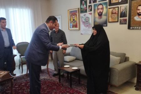 دیدار نماینده رییس سازمان بسیج مستضعفین کشور با خانواده های معظم شهدای اقتدار ایران اسلامی در کرمانشاه