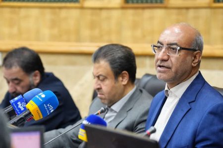 همه اختیارات اقتصادی مدیریت استان در اختیار بخش خصوصی است/ برنامه‌ریزی برای جهش تعاملات تجاری مرزی با فعال‌سازی نمایندگی اتاق بازرگانی استان در عراق+ کلیپ